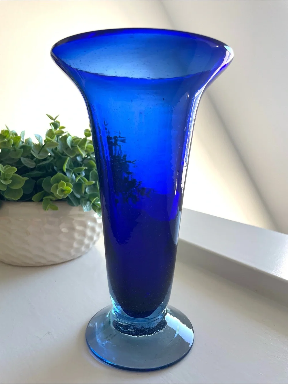 Crate & Barrel Hand Blown Mexican Cobalt Blue Art Glass Trumpet Vase 7.5